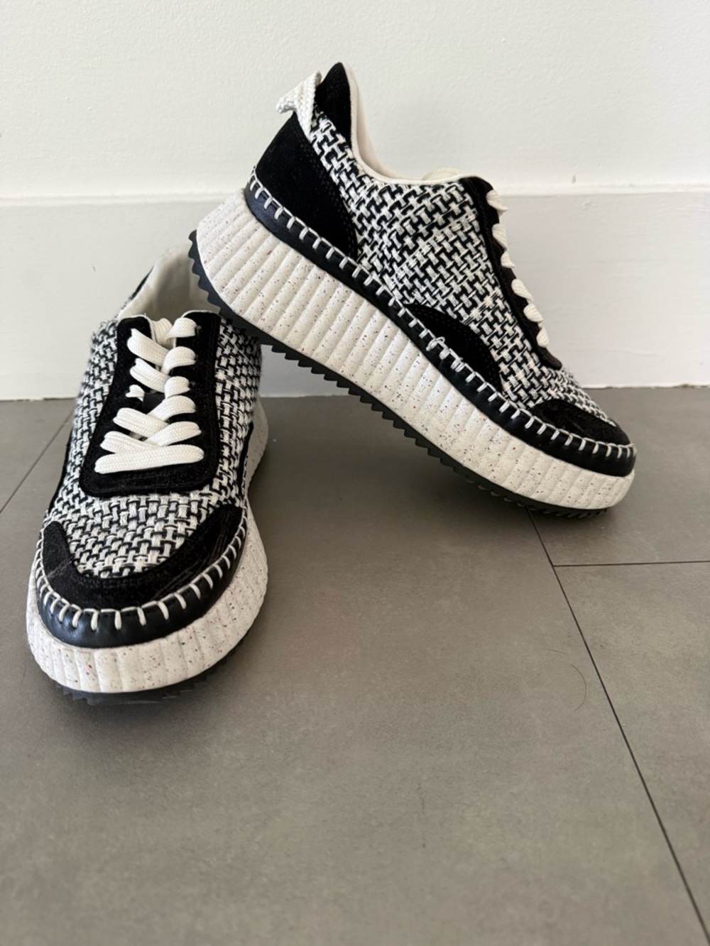 Universal Thread Black & White Woven Platform Sneakers